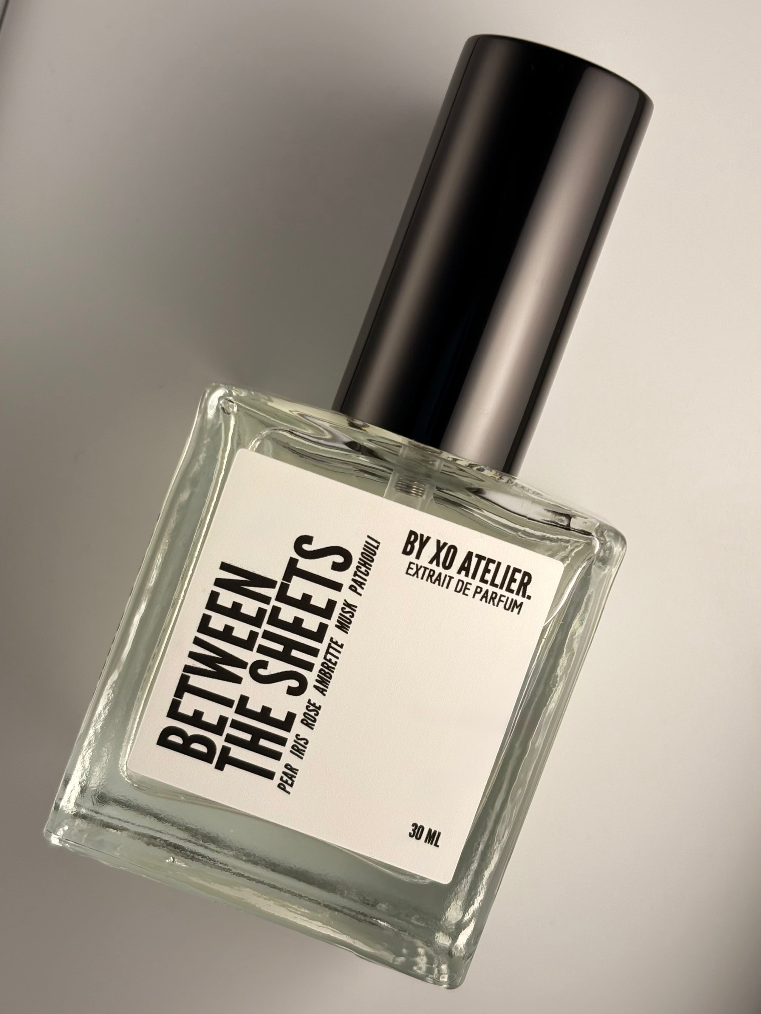 Between The Sheets · EXTRAIT